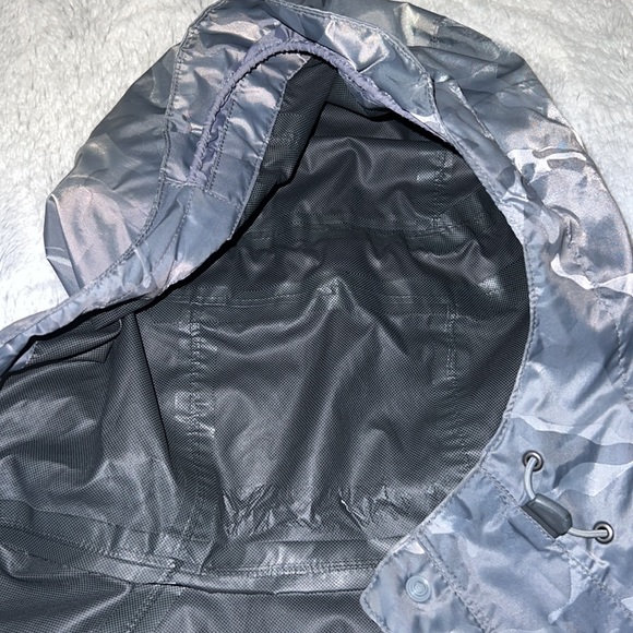 Camo North Face Windbreaker - Picture 12 of 15